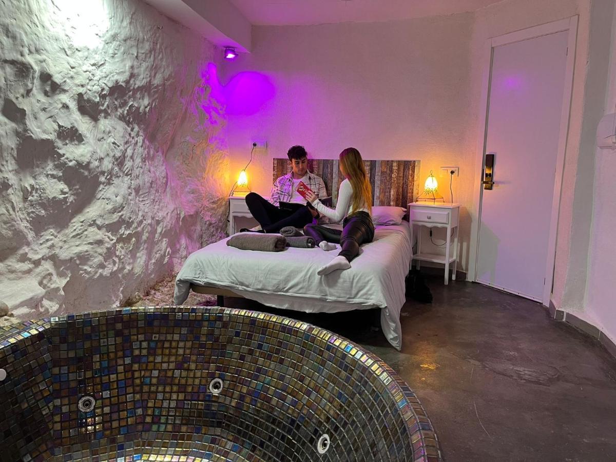 Fortress Jacuzzi Suites Xàtiva Extérieur photo