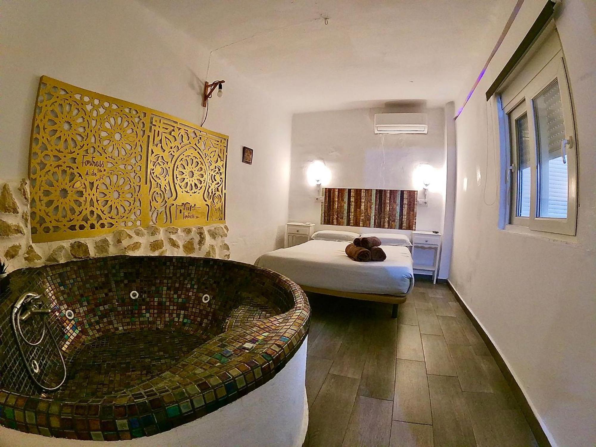 Fortress Jacuzzi Suites Xàtiva Extérieur photo